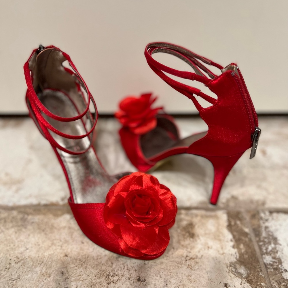Red Sasha London satin heels size 7.5
